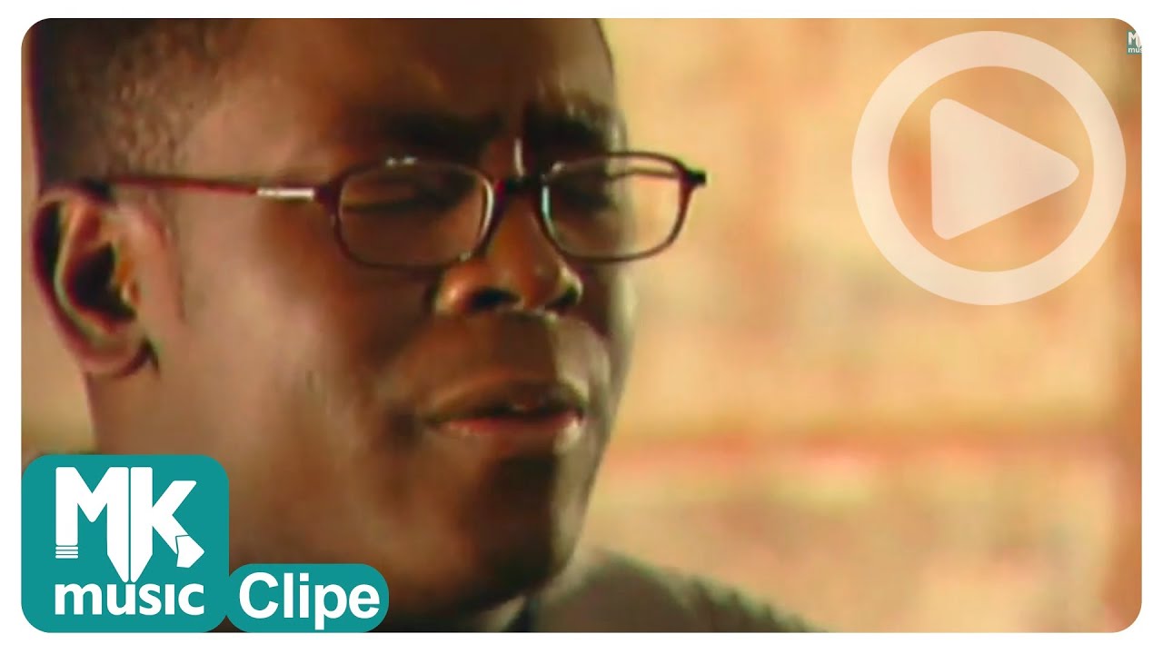 Aos P&eacute;s da Cruz