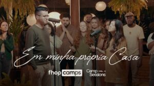 Em Minha Pr&oacute;pria Casa